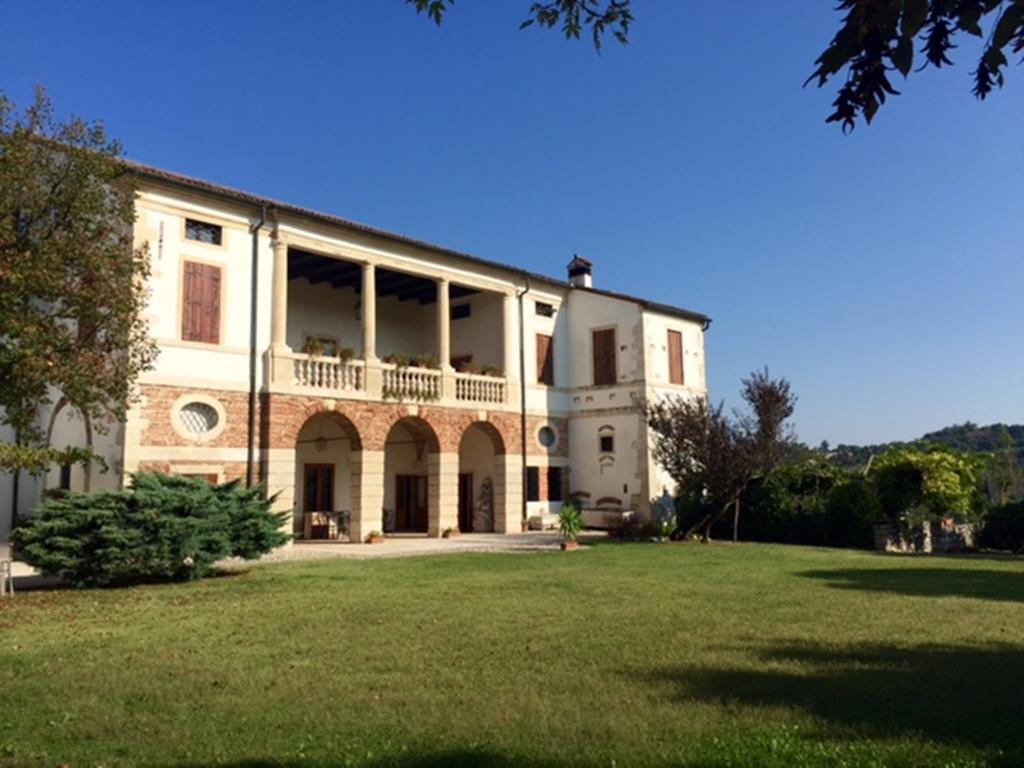 Relais Villa Gozzi B&B Аркуньяно Экстерьер фото